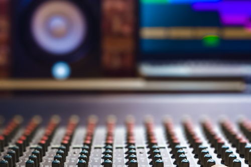 数字乐章 如何用计算机弹奏歌曲及其设置详解